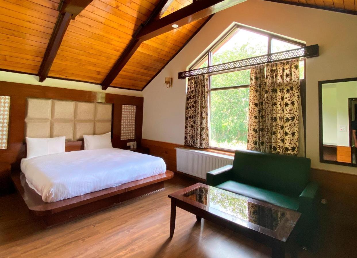 Six Seasons Pahalgam Ngoại thất bức ảnh